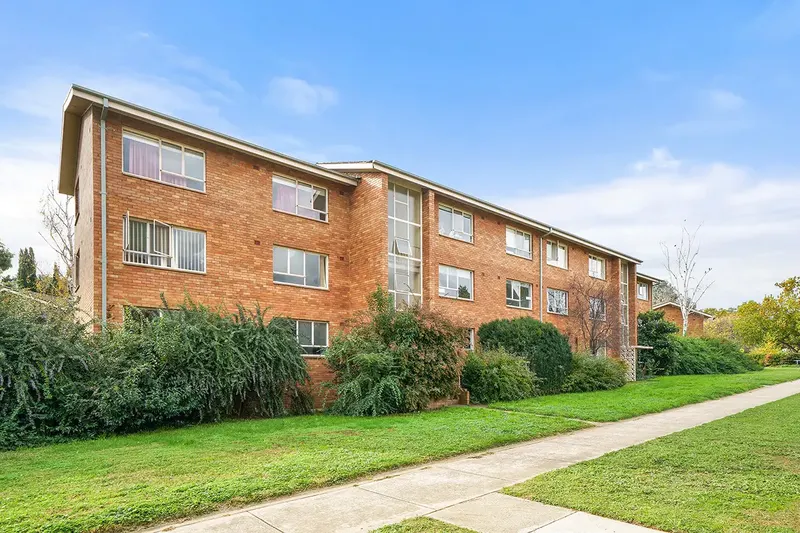 18/114 Blamey Crescent, Campbell