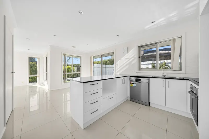 36 Errol Street, Crace, photo 7
