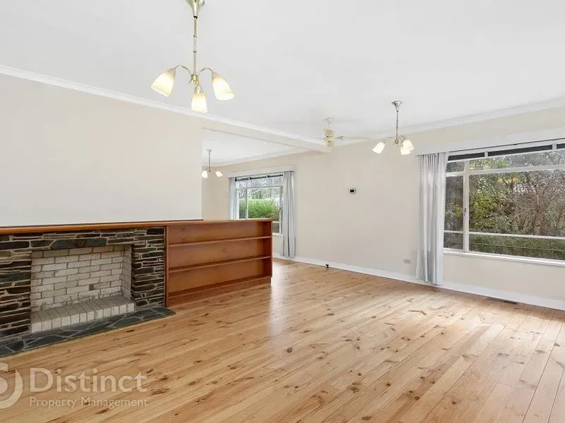 62 Captain Cook Crescent, Griffith, photo 5