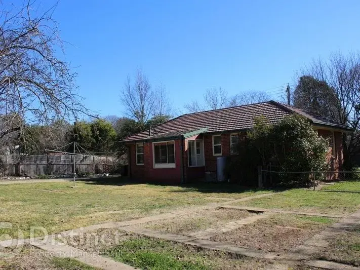 9 Barrallier Street, Griffith, photo 10