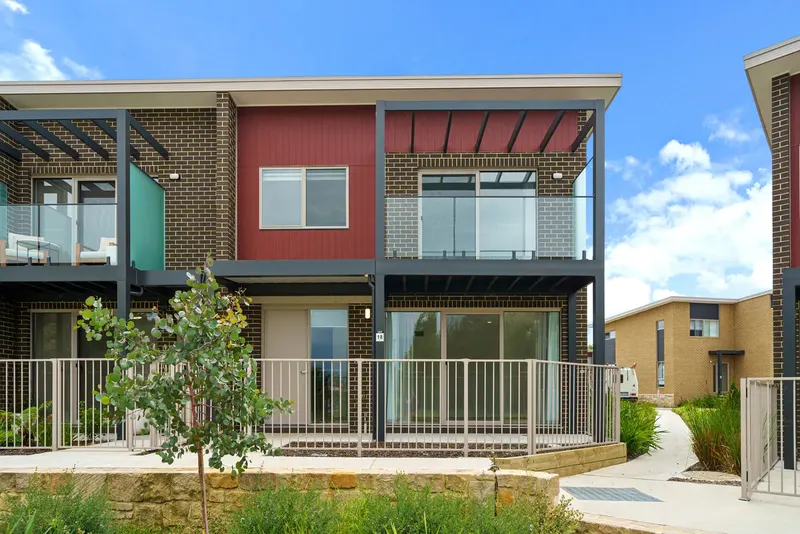 18/167 Mortimer Lewis Drive, Greenway