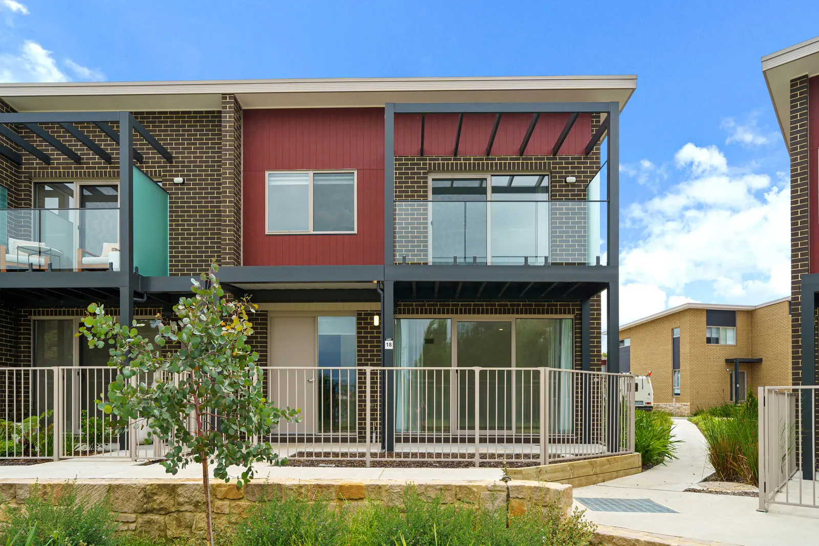 18/167 Mortimer Lewis Drive, Greenway, photo 1