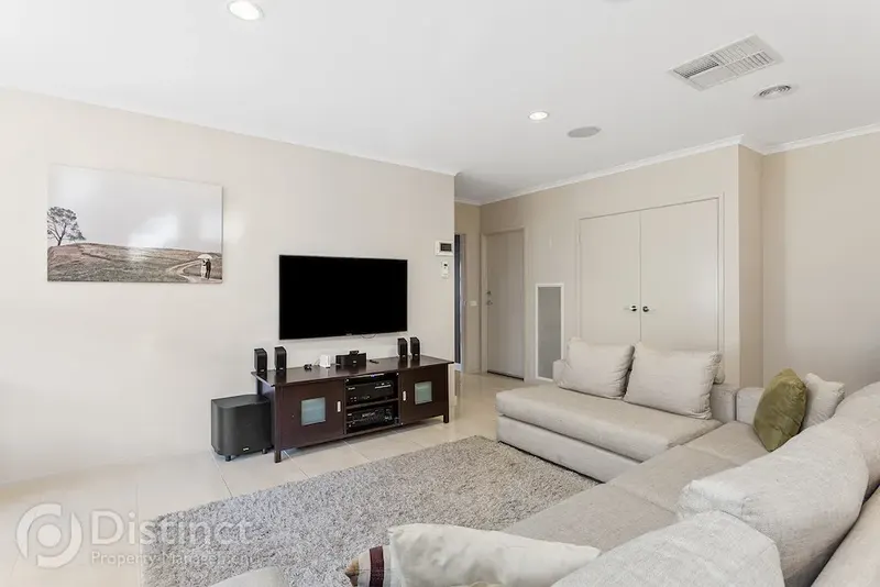 11 Ivy Kent Street, Forde, photo 4