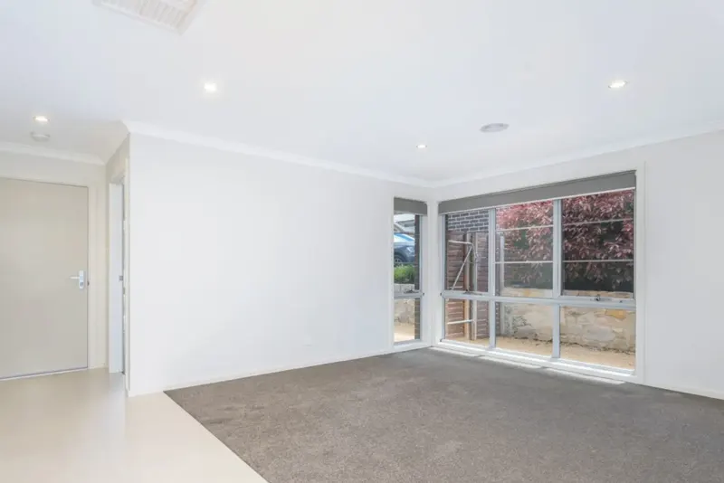 12 Victoria Owen Circuit, Casey, photo 6