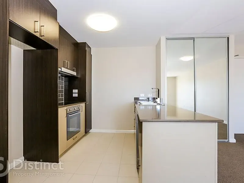 17/3 Clare Burton Crescent, Franklin, photo 2