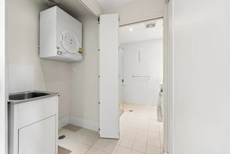 23/2 Eileen Good Street, Greenway, photo 8