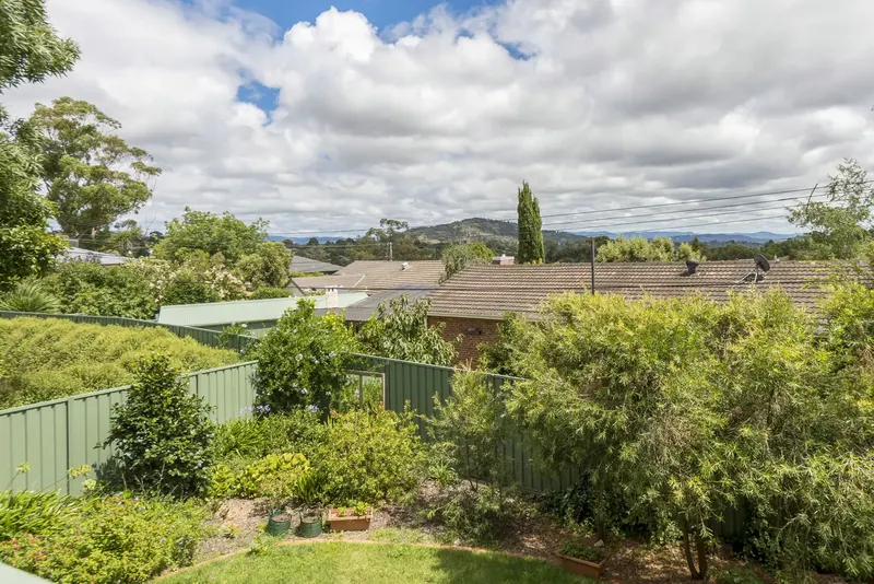 44 Hawkesbury Crescent, Farrer, photo 17