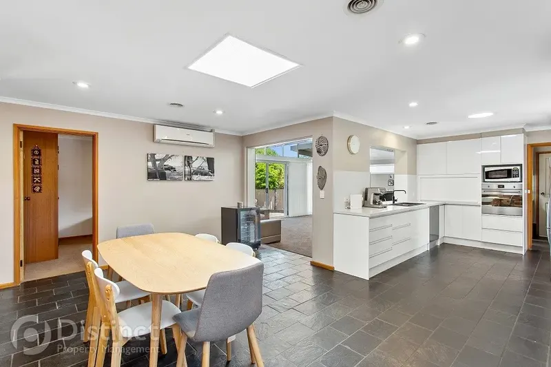 10 Rose Scott Circuit, Chisholm, photo 4