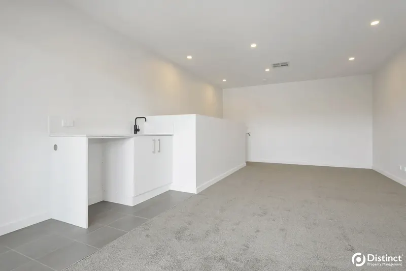 67/45 Athlon Drive, Greenway, photo 12