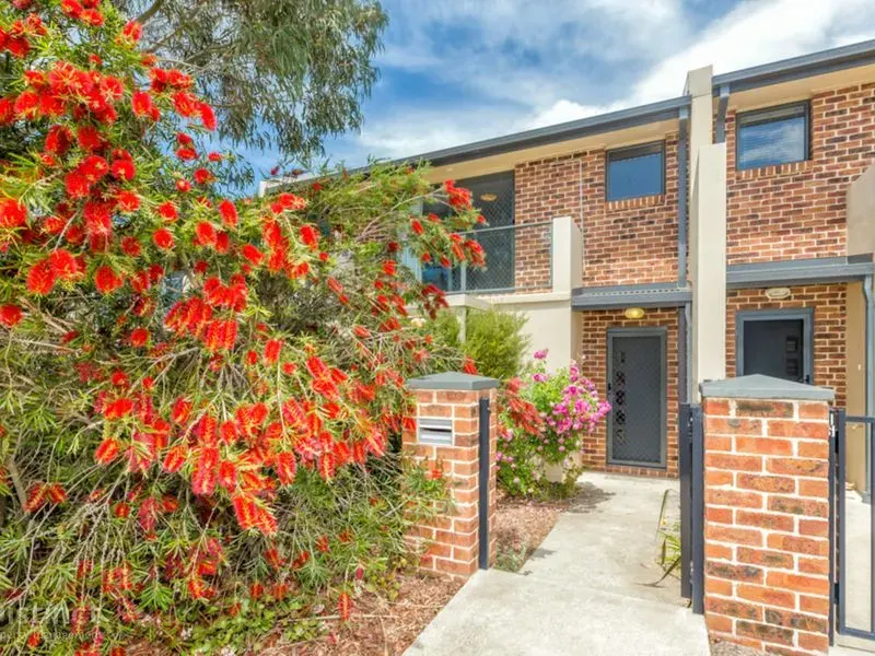 18 Westerman Street, Casey, photo 1