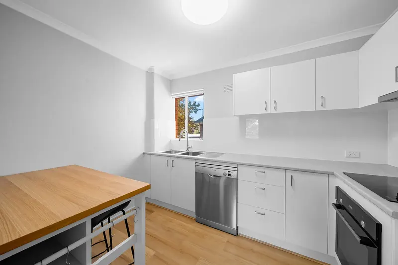 18/114 Blamey Crescent, Campbell, photo 4