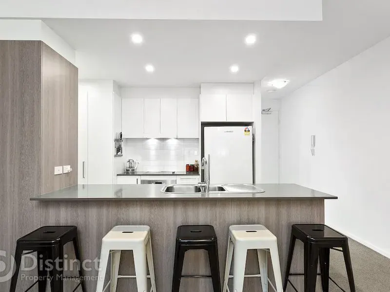 142/121 Easty Street, Phillip, photo 3