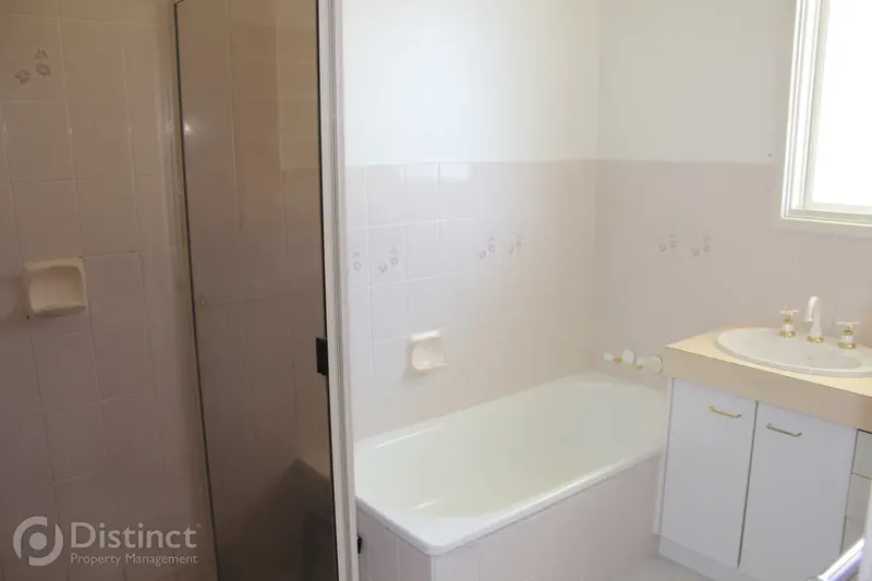 36 Halford Crescent, Page, photo 8