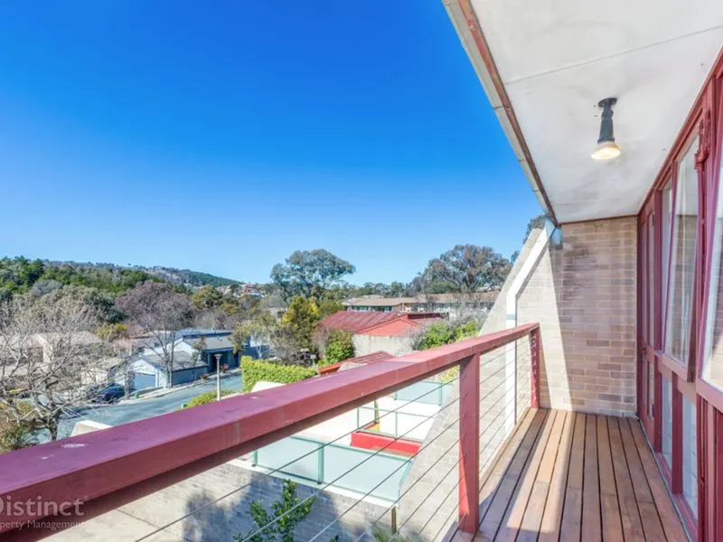 9 Menkens Court, Phillip, photo 1