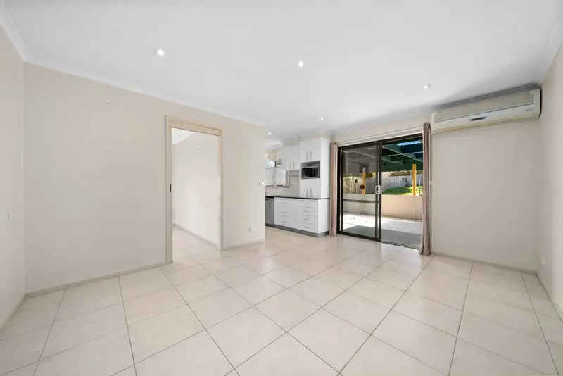 33 Baskerville Street, Chisholm, photo 2