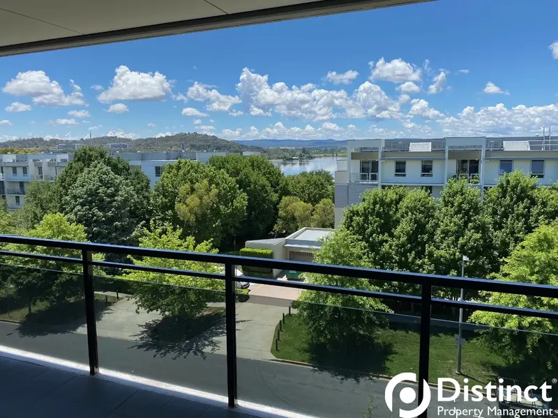132/32 Blackall Street, Barton, photo 2