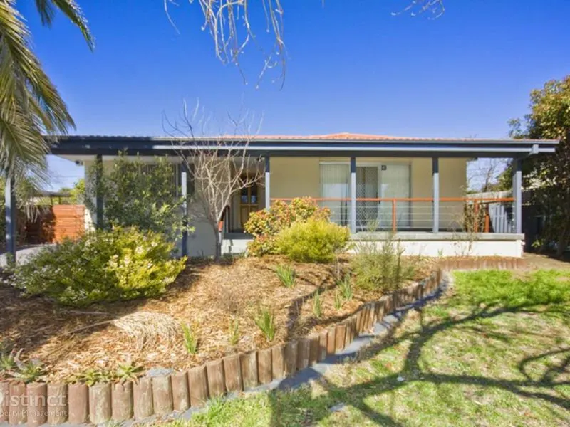 29 Maclaurin Crescent, Chifley, photo 1