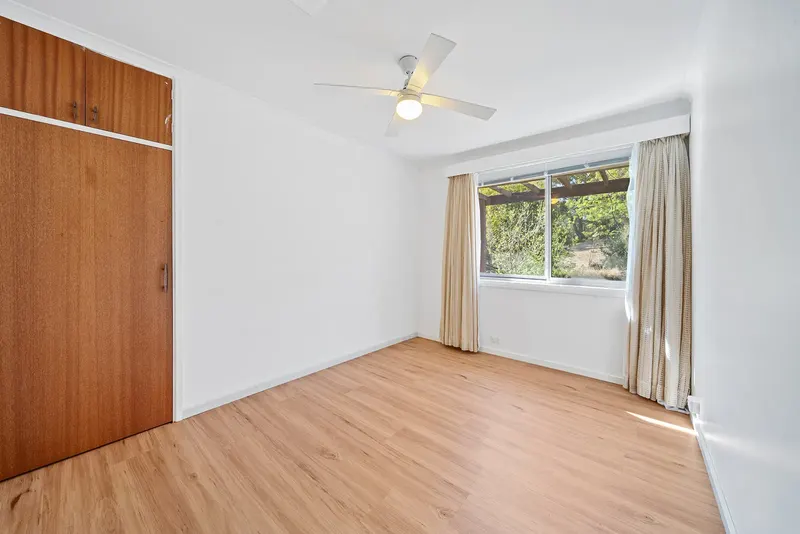 18 Ardlethan Street, Fisher, photo 8