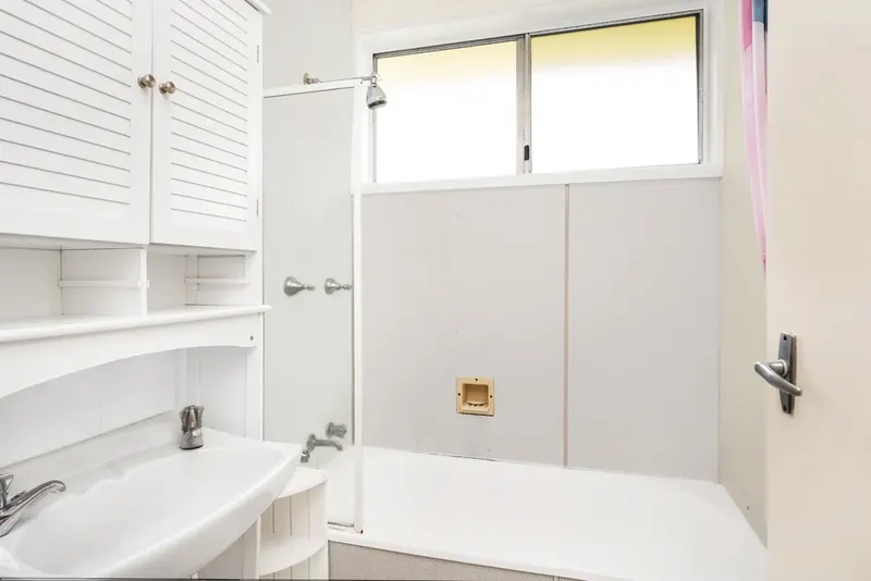 115 Osburn Drive, Macgregor, photo 6