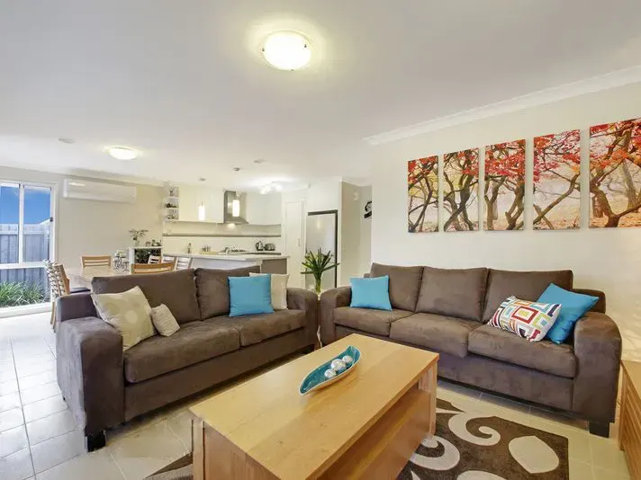 83 Donald Horne Circuit, Franklin, photo 3