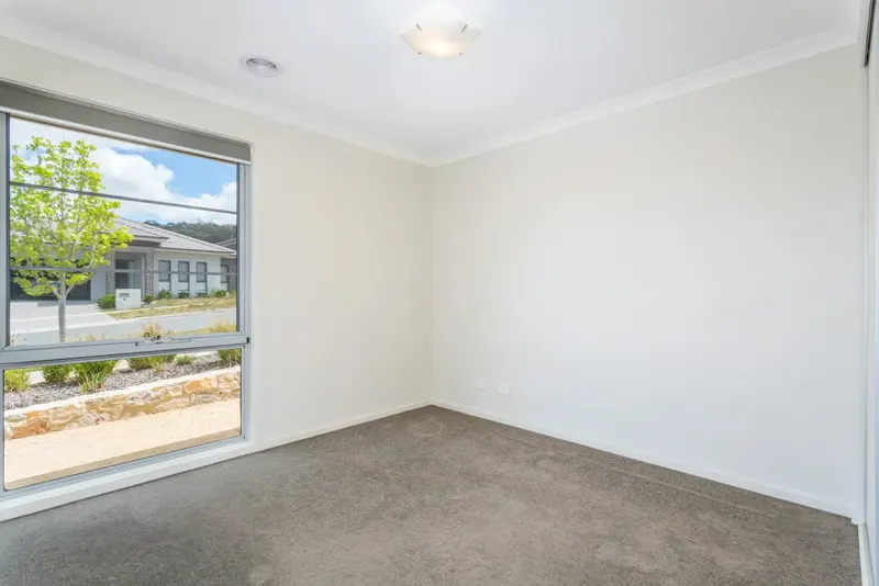 12 Victoria Owen Circuit, Casey, photo 8