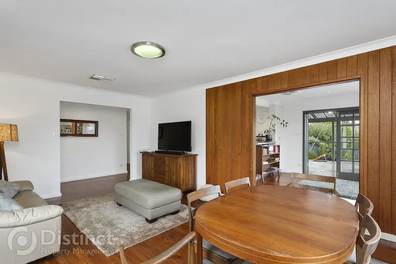 26 Gledden Street, Chifley, photo 5