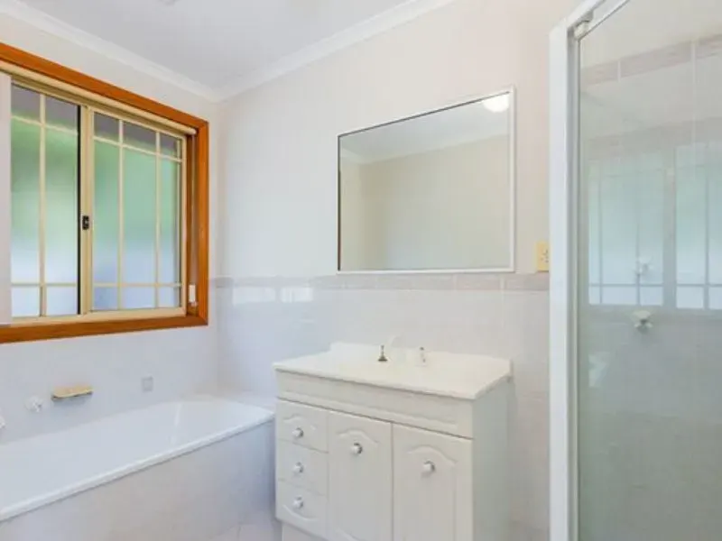 29 Bungaree Crescent, Ngunnawal, photo 11
