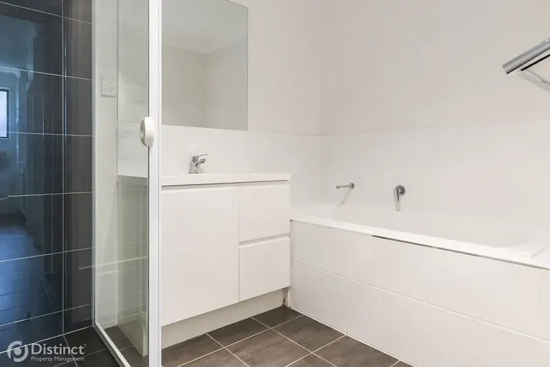 108 Burrumarra Avenue, Ngunnawal, photo 6