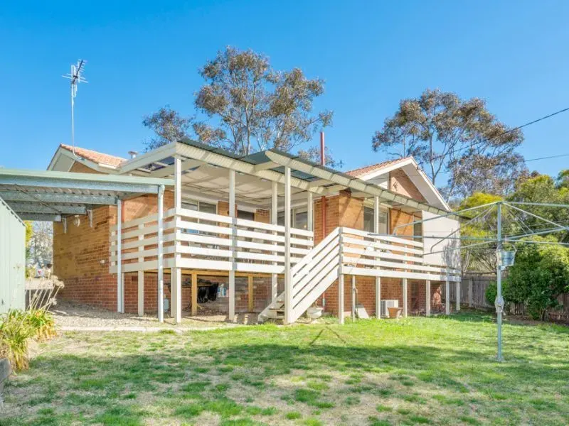 58 Dennis Street, Garran, photo 2
