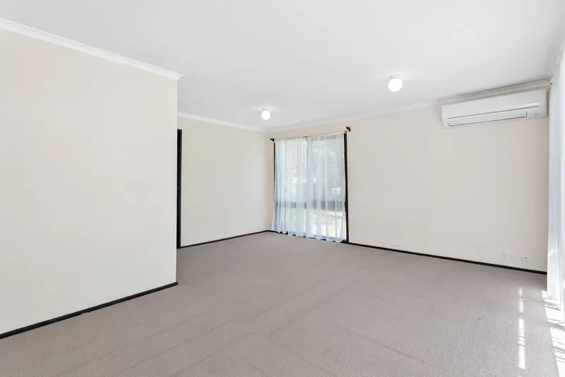 70 Ragless Circuit, Kambah, photo 5