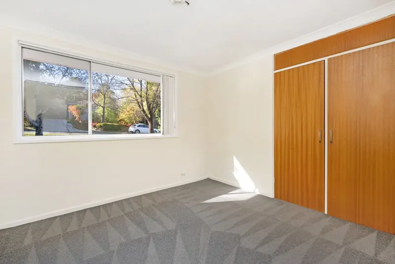 30 Spafford Crescent, Farrer, photo 5