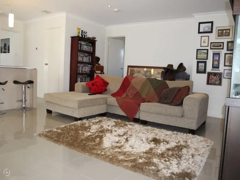 7 Buchan Crescent, Forde, photo 5