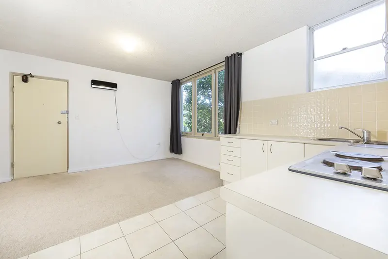 2/64 Knox Street, Watson, photo 2