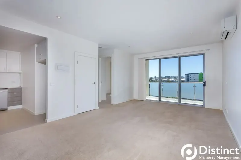 51/21 Christina Stead Street, Franklin, photo 5