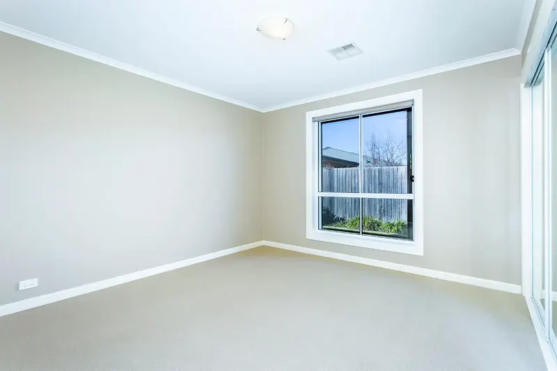 27 Donald Horne Street, Franklin, photo 10