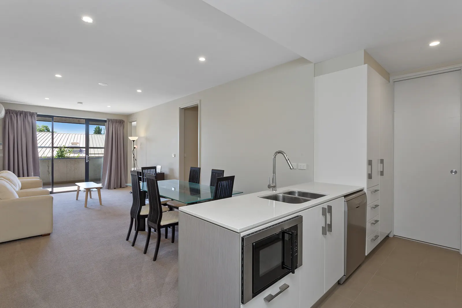 11/77 Leichhardt Street, Kingston, photo 1