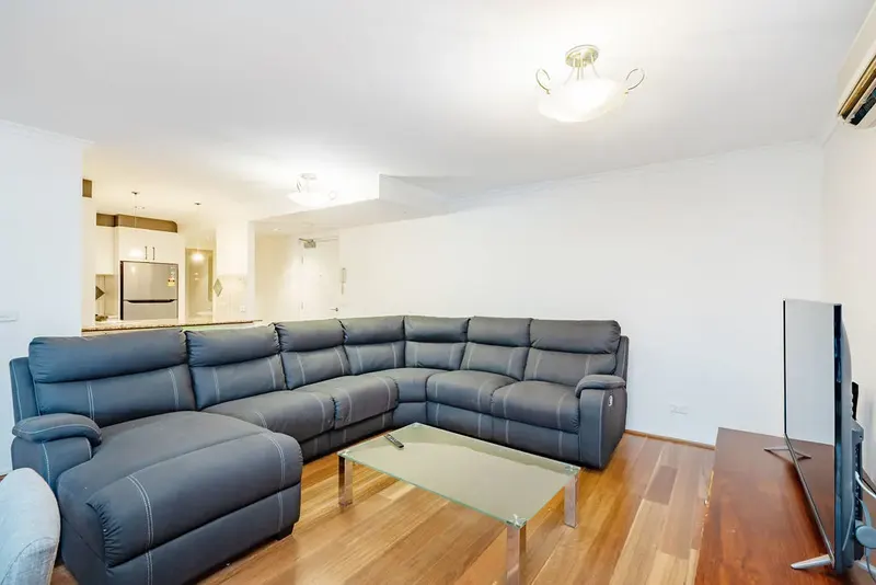 90/66 Allara Street, City, photo 3