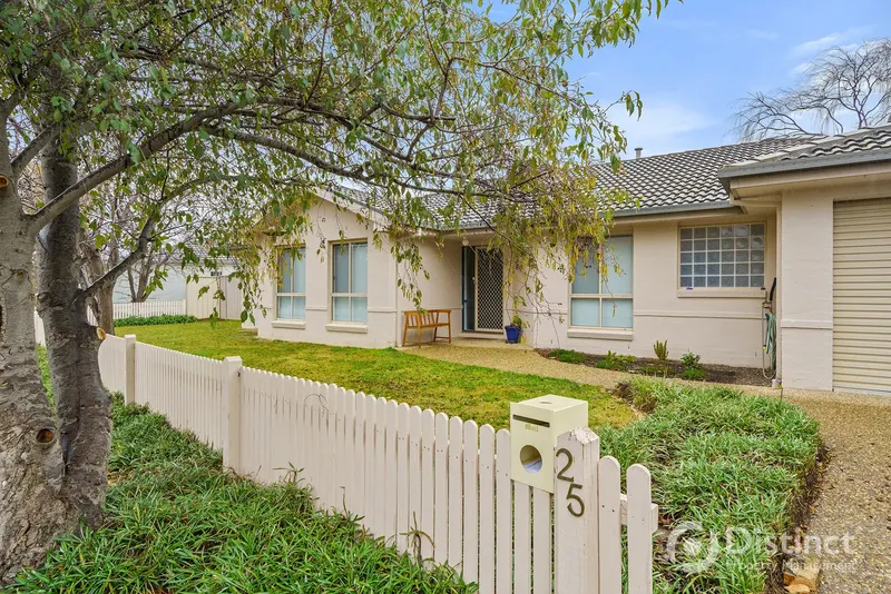 25 Bayside Court, Jerrabomberra