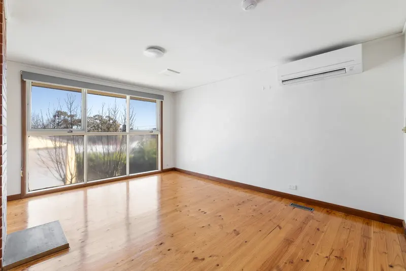 8 Hurley Street, Mawson, photo 3