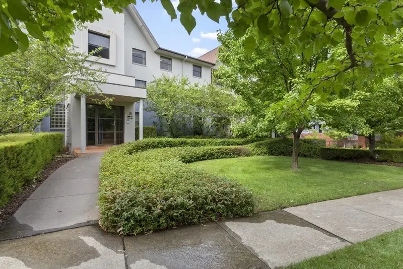 18/15 Eldridge Crescent, Garran