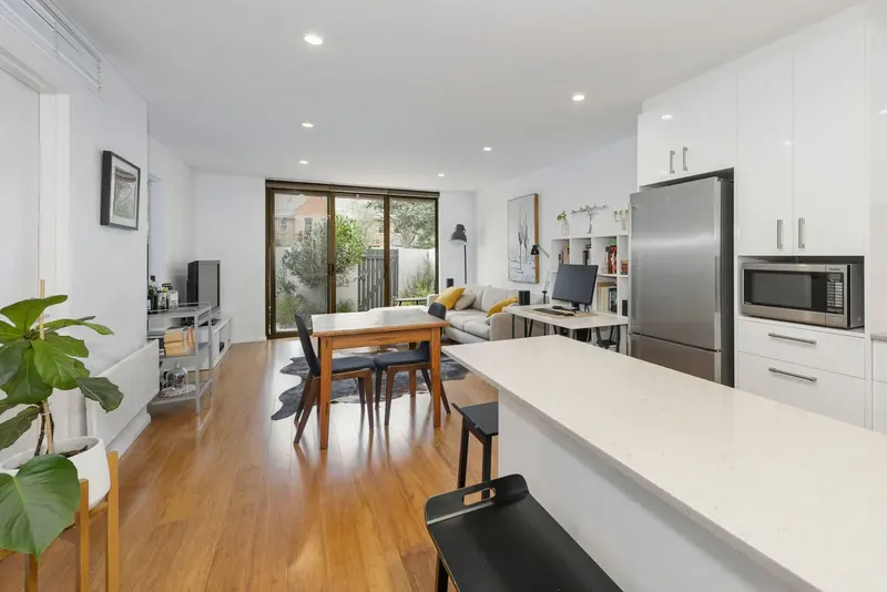 106/10 Currie Crescent, Griffith, photo 5
