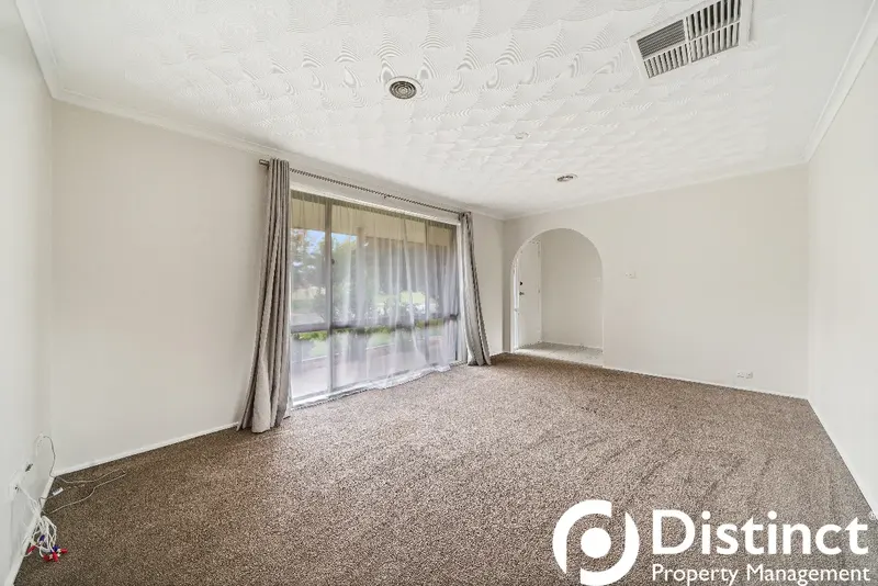 29 Ellerston Avenue, Isabella Plains, photo 5