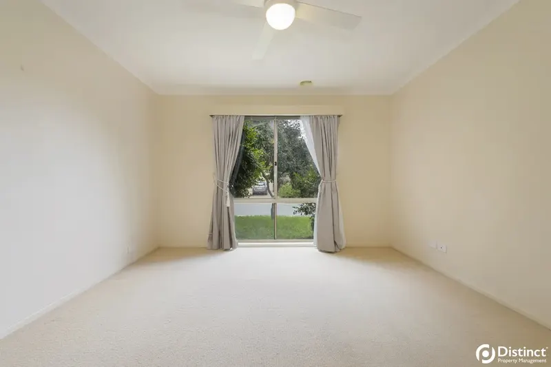 15 Leven Street, Amaroo, photo 5