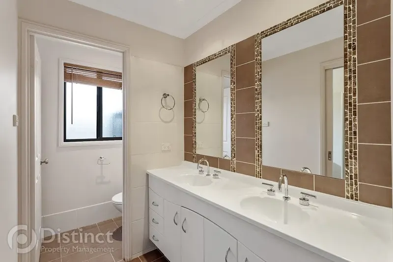 18 Hanrahan Crescent, Dunlop, photo 12