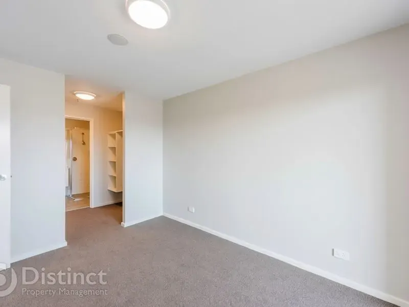 30/311 Anketell Street, Greenway, photo 5