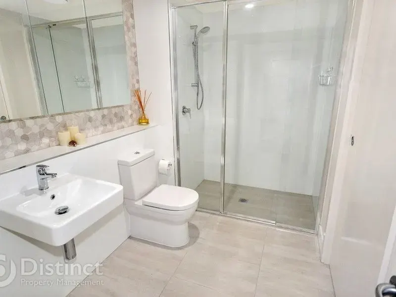 302/325 Anketell Street, Greenway, photo 15