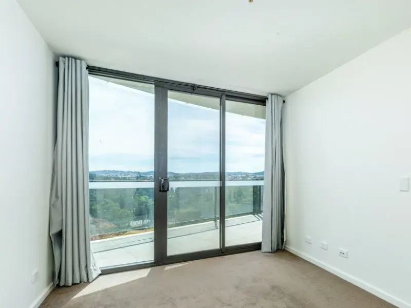 240/1 Anthony Rolfe Avenue, Gungahlin, photo 2