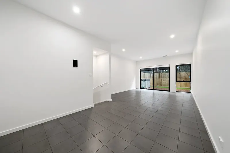 93/1 Rowland Rees Crescent, Greenway, photo 4