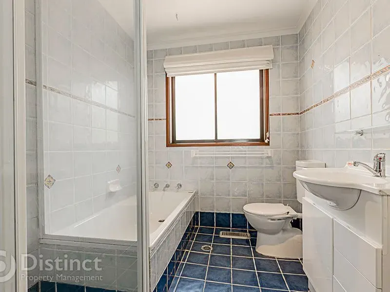 14 Shumack Street, Weetangera, photo 6