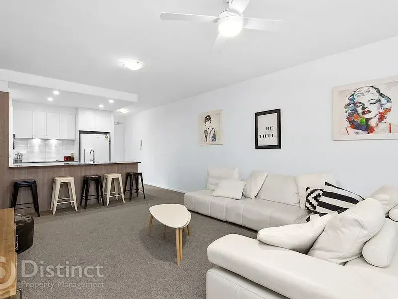 142/121 Easty Street, Phillip, photo 4